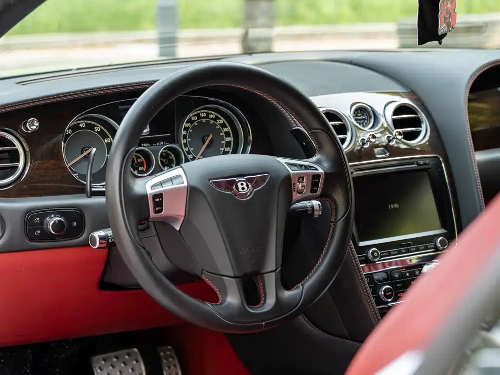 Bentley Continental 2014 — фото 15