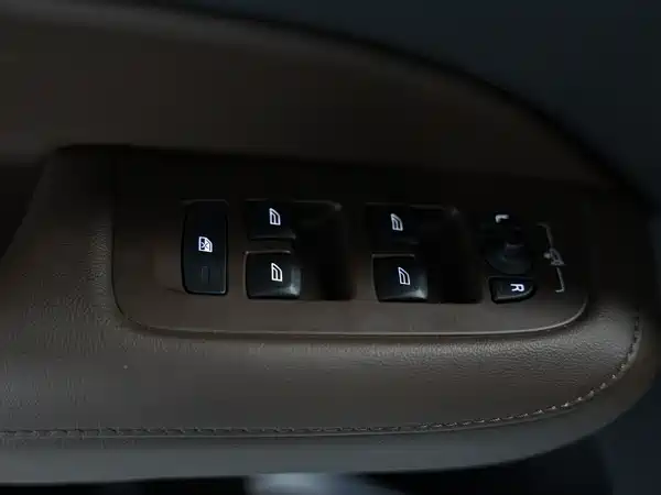 Volvo S60 2023