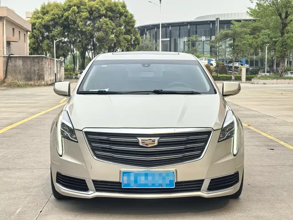 Cadillac XTS 2018 — фото 2