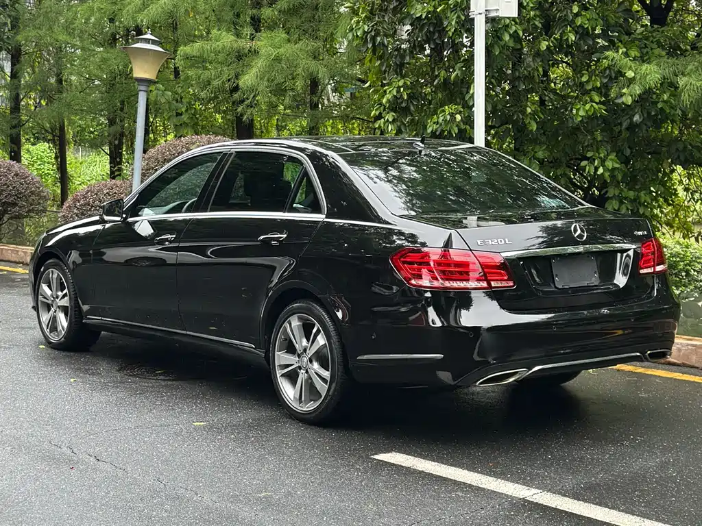 Mercedes-Benz E-Class 2015