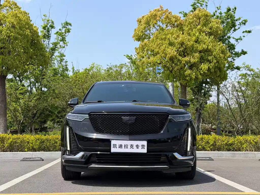Cadillac XT6 2022 — фото 2