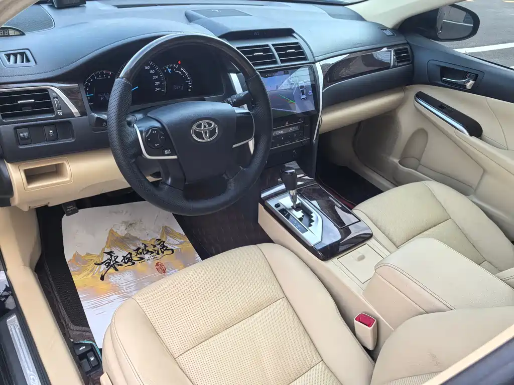 Toyota Camry 2015 — фото 22