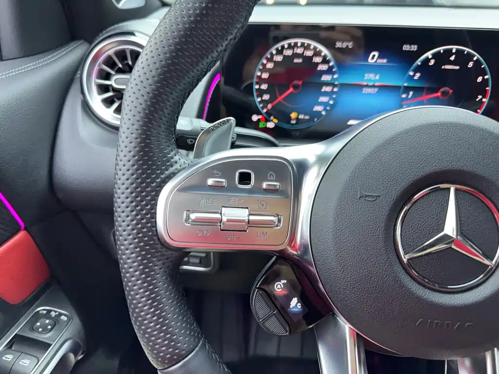 Mercedes-Benz GLB AMG 2023 — фото 10