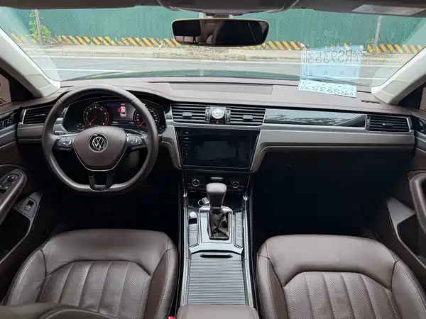 Volkswagen Phideon 2021