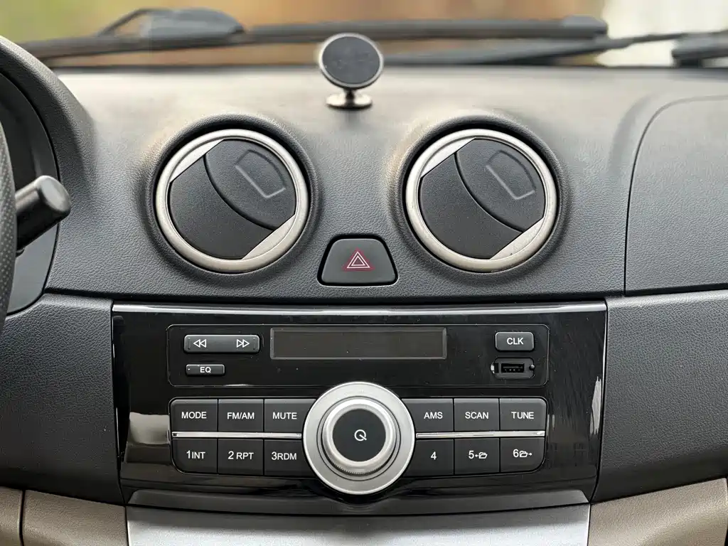 Changan V3 2014 — фото 22