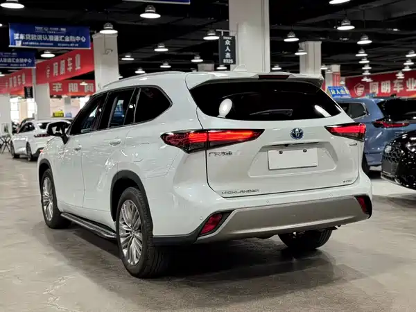 Toyota Highlander 2023