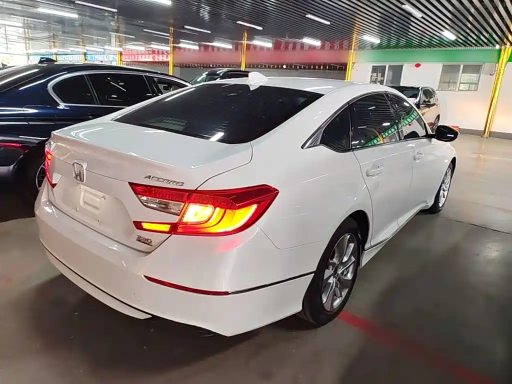 Honda Accord 2019 — фото 7