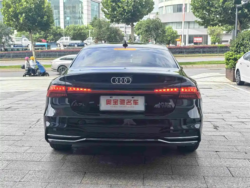 Audi A7L 2025 — фото 8
