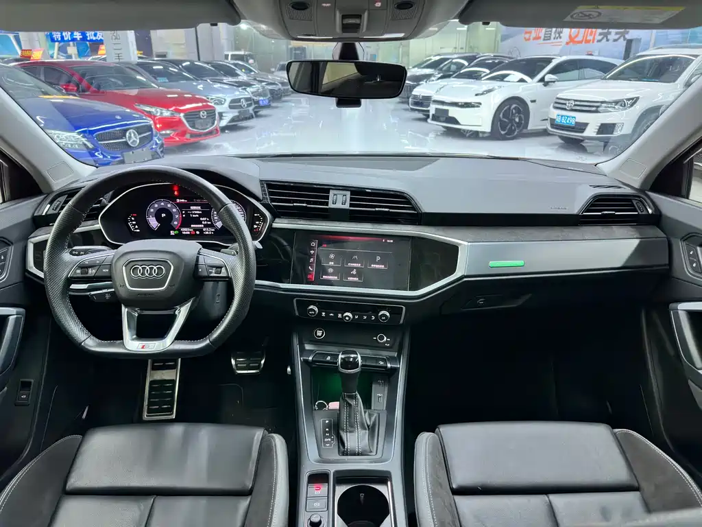 Audi Q3 Sportback 2021 — фото 13