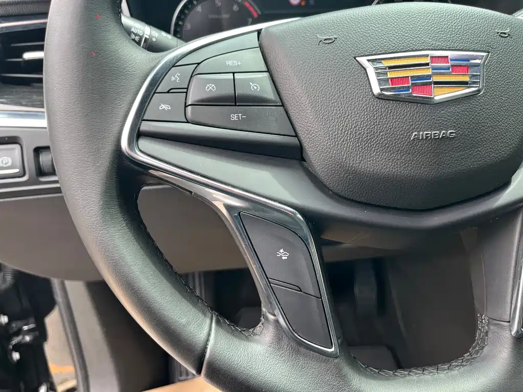 Cadillac XT5 2020 — фото 14