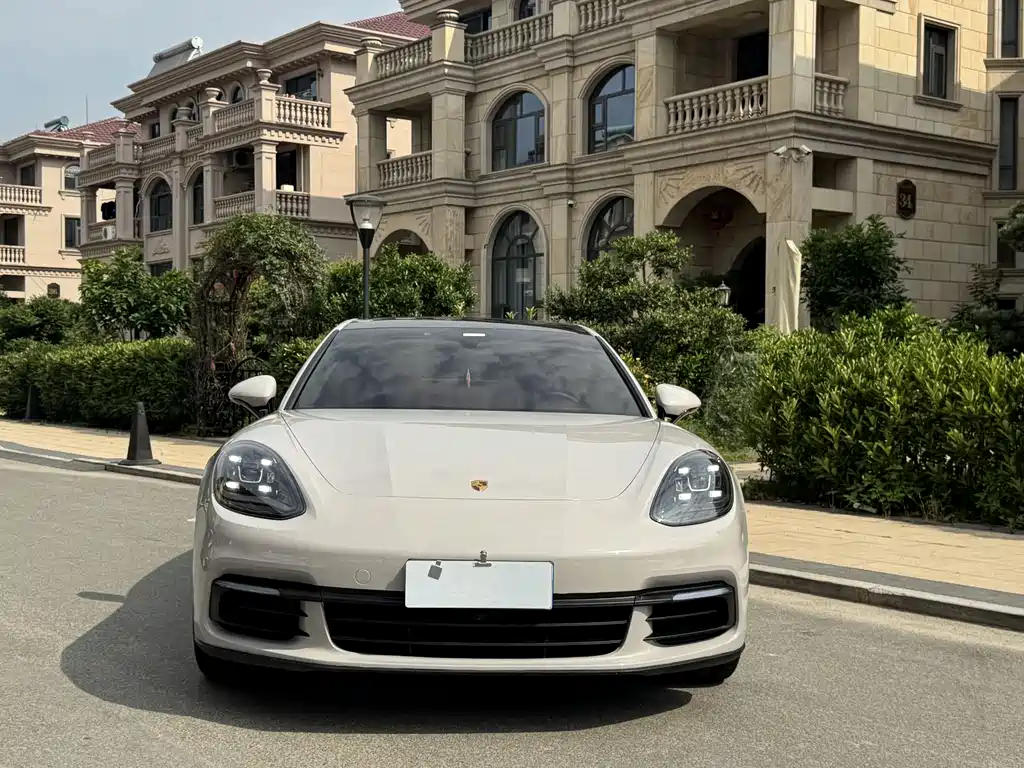 Porsche Panamera 2019 — фото 2