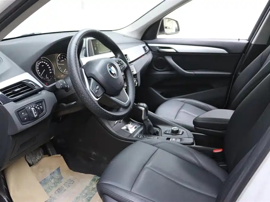 BMW X1 2019 — фото 15