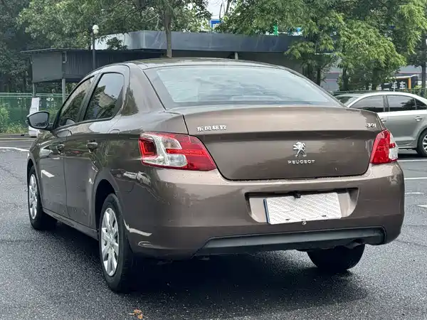 Peugeot 301 2015