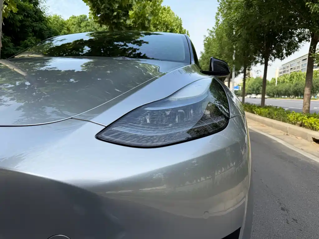 Tesla Model Y 2023 — фото 19