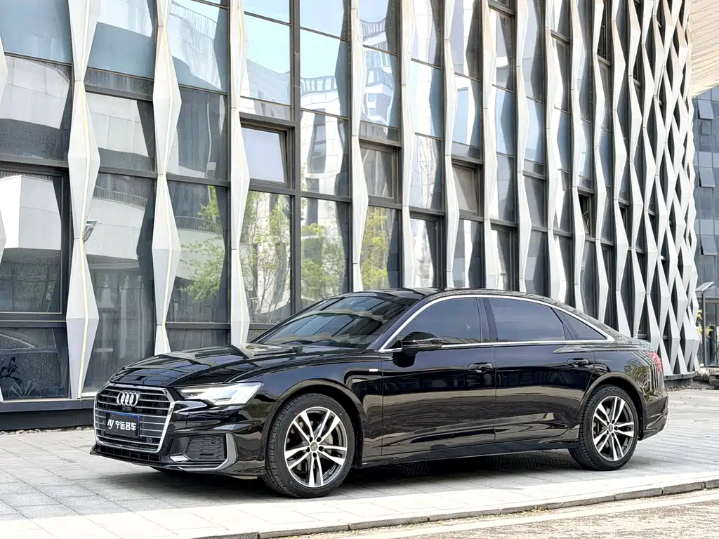 Audi A6L 2020 — фото 1