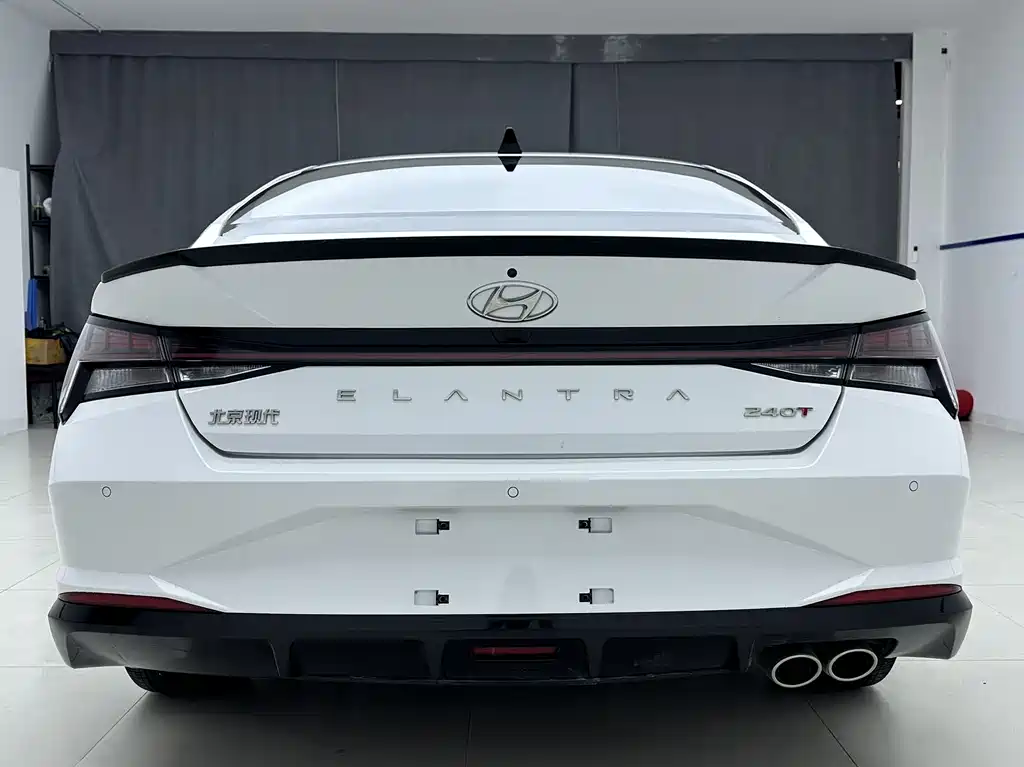 Hyundai Elantra 2023