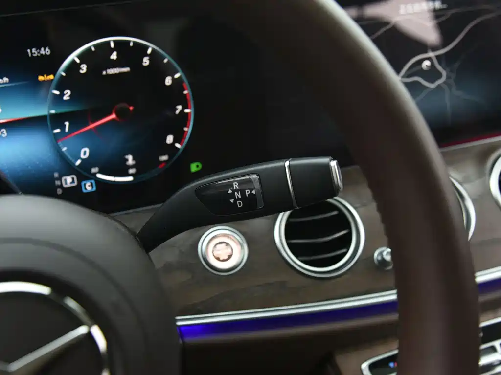 Mercedes-Benz E-Class 2023 — фото 14