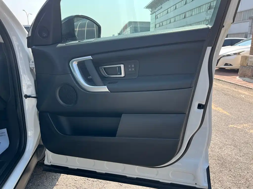 Land Rover Discovery Sport 2018 — фото 28