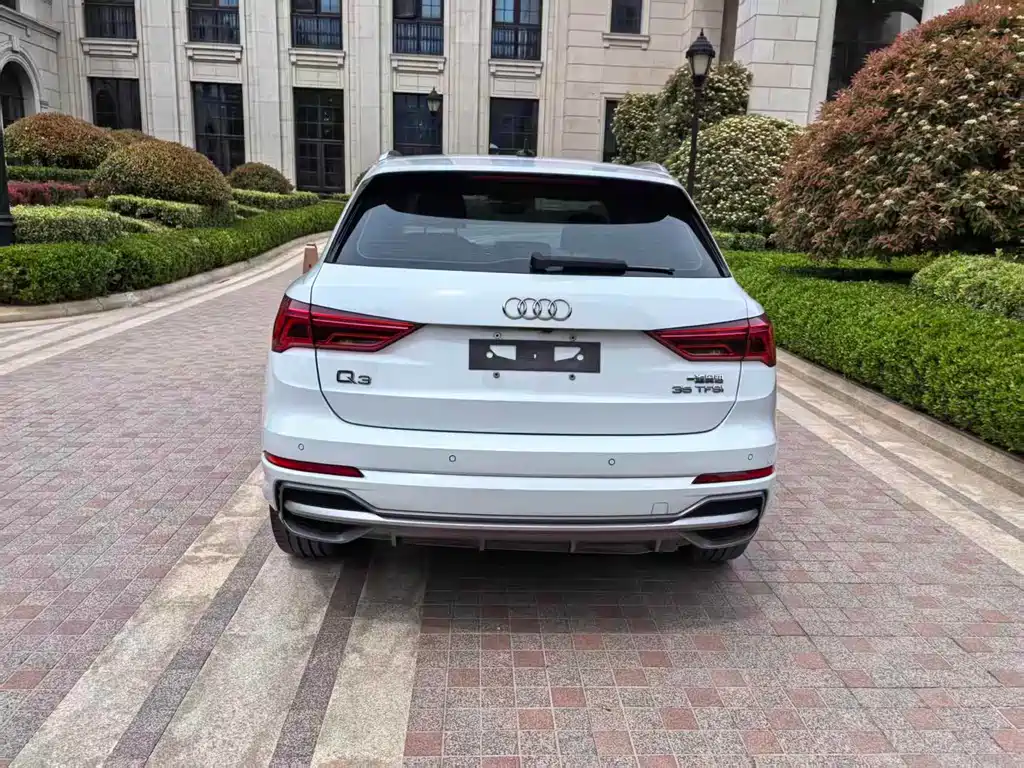 Audi Q3 2022 — фото 10