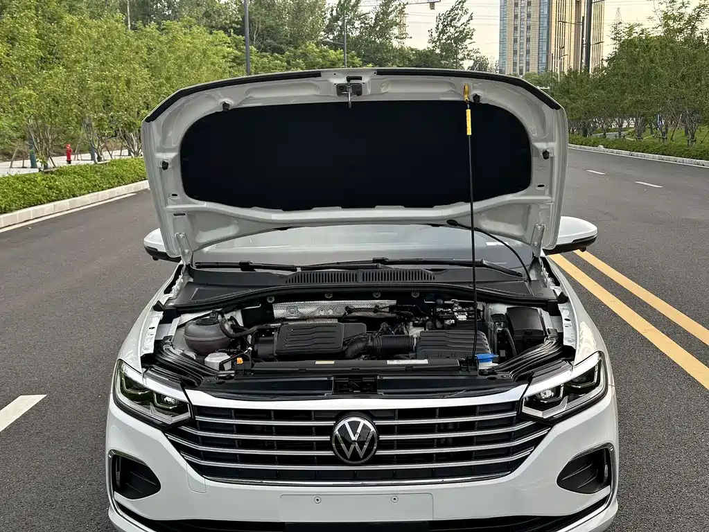 Volkswagen Lavida 2023 — фото 10