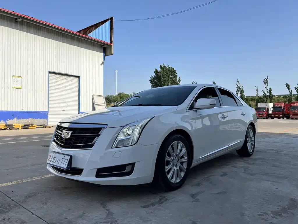 Cadillac XTS 2016 — фото 1
