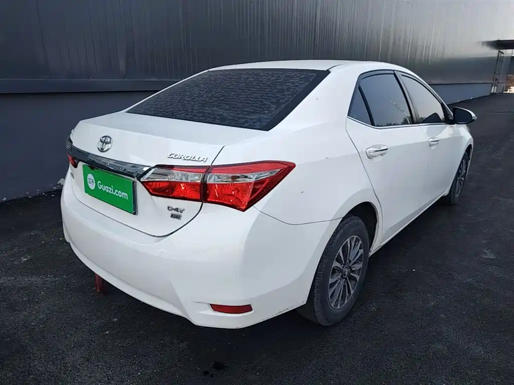 Toyota Corolla 2018 — фото 7