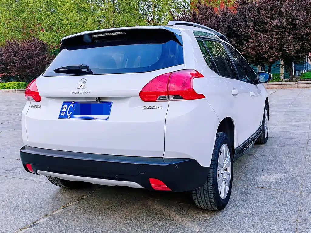 Peugeot 2008 2014 — фото 13