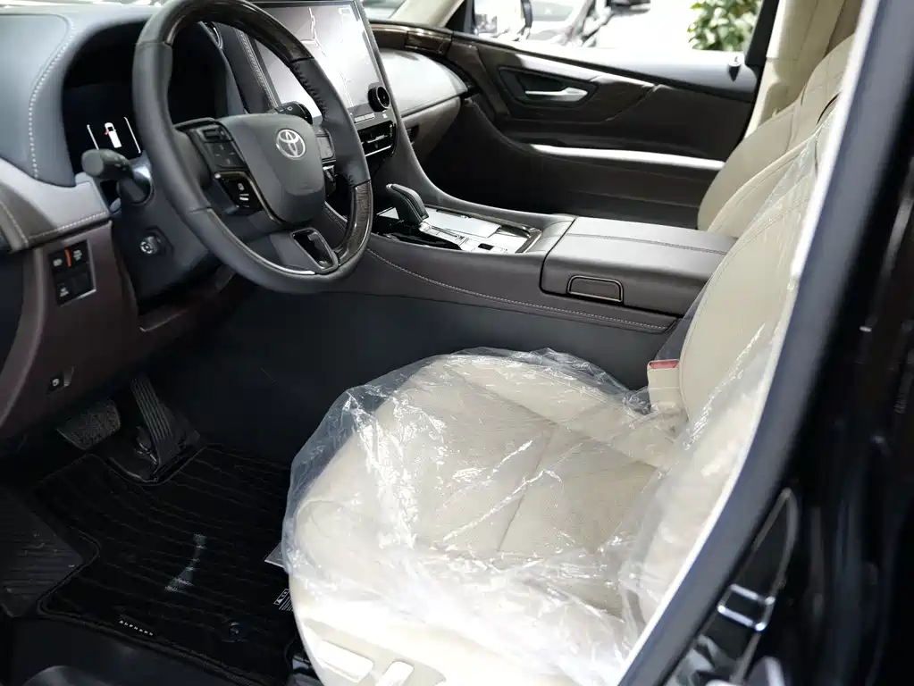 Toyota Alphard 2026