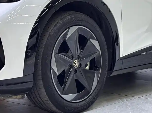 Volkswagen Distinctive 06 2025