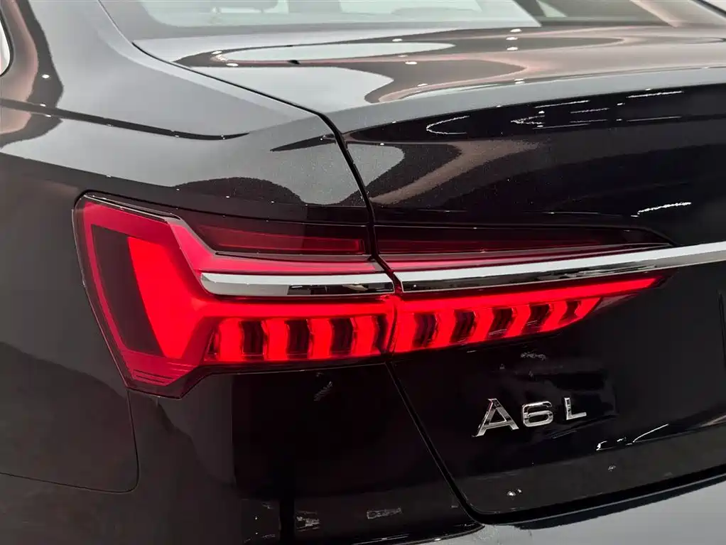 Audi A6L 2022 — фото 19