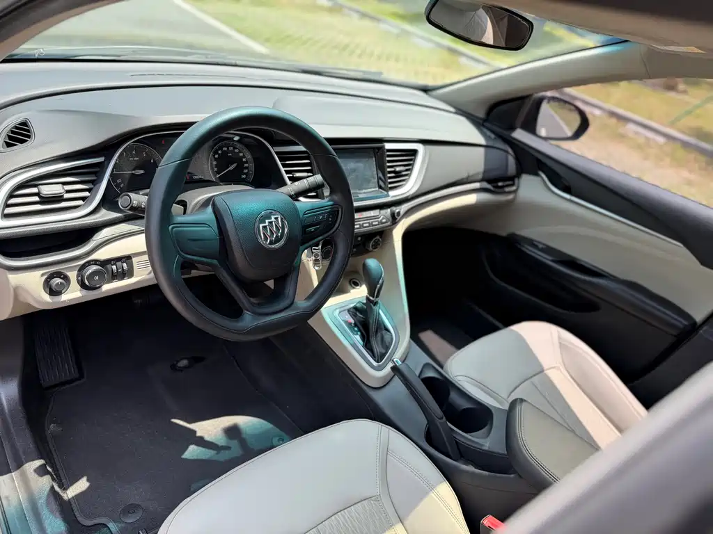 Buick Excelle 2016 — фото 9