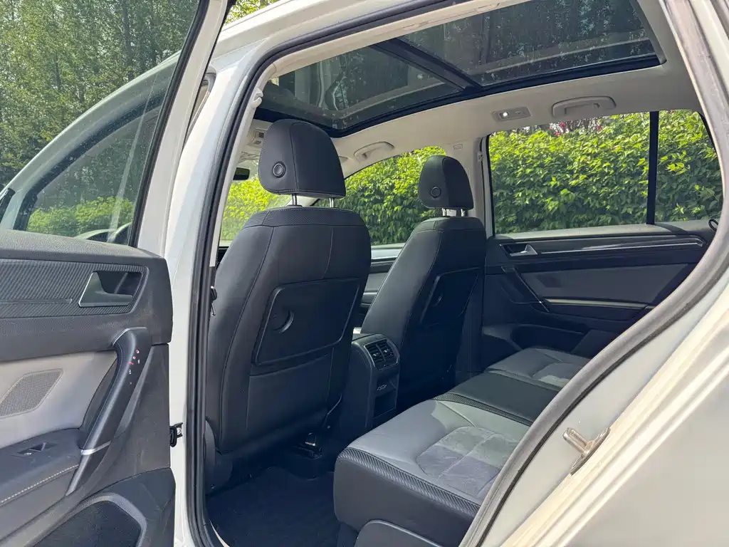 Volkswagen Golf Sportsvan 2019 — фото 11