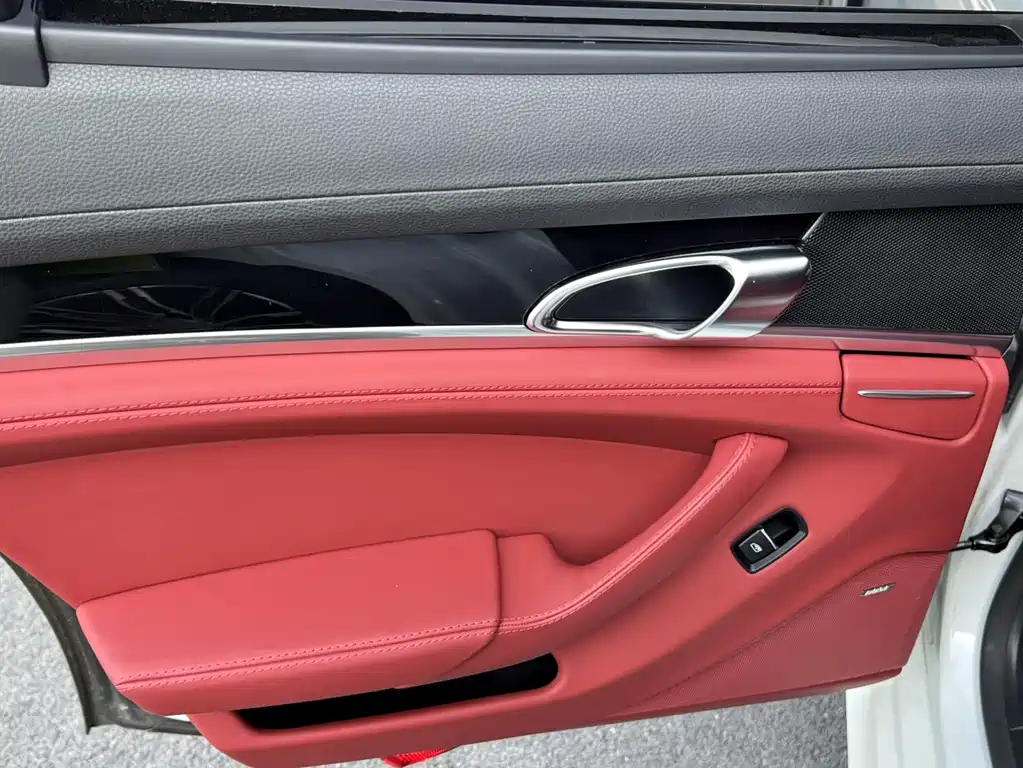 Porsche Panamera 2017 — фото 13