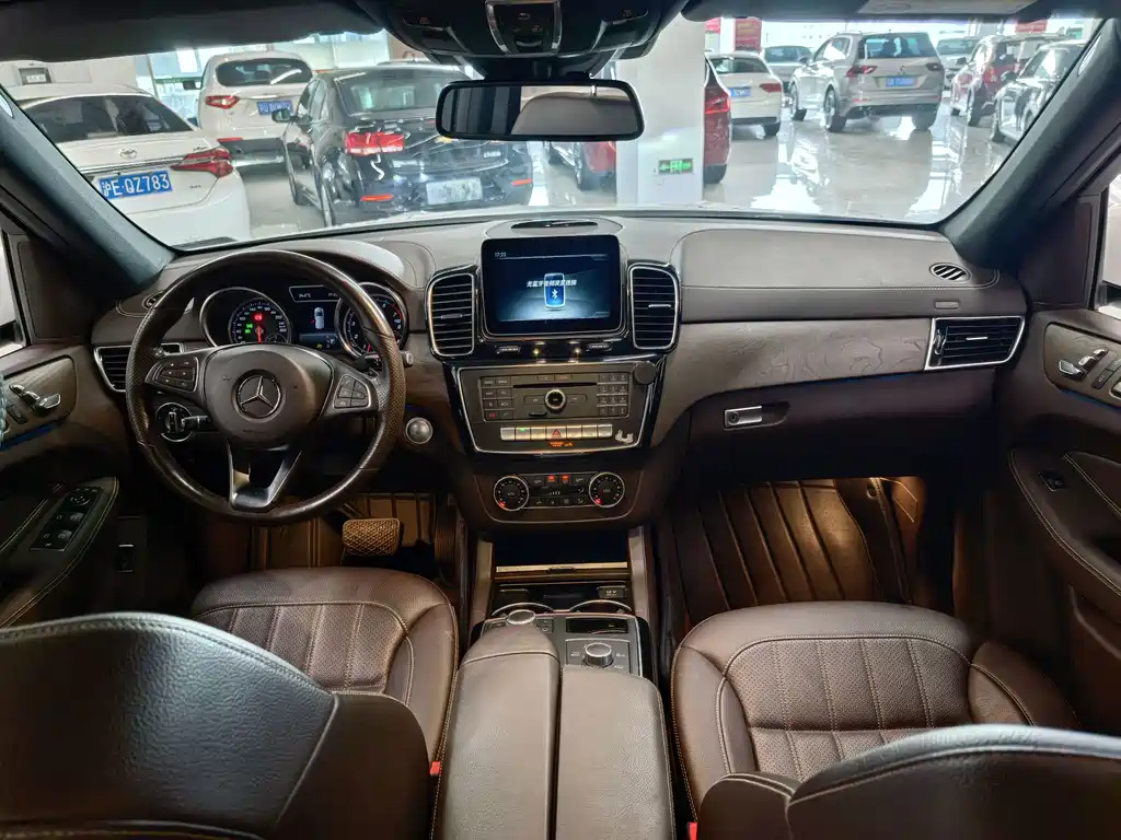 Mercedes-Benz GLE 2018 — фото 9
