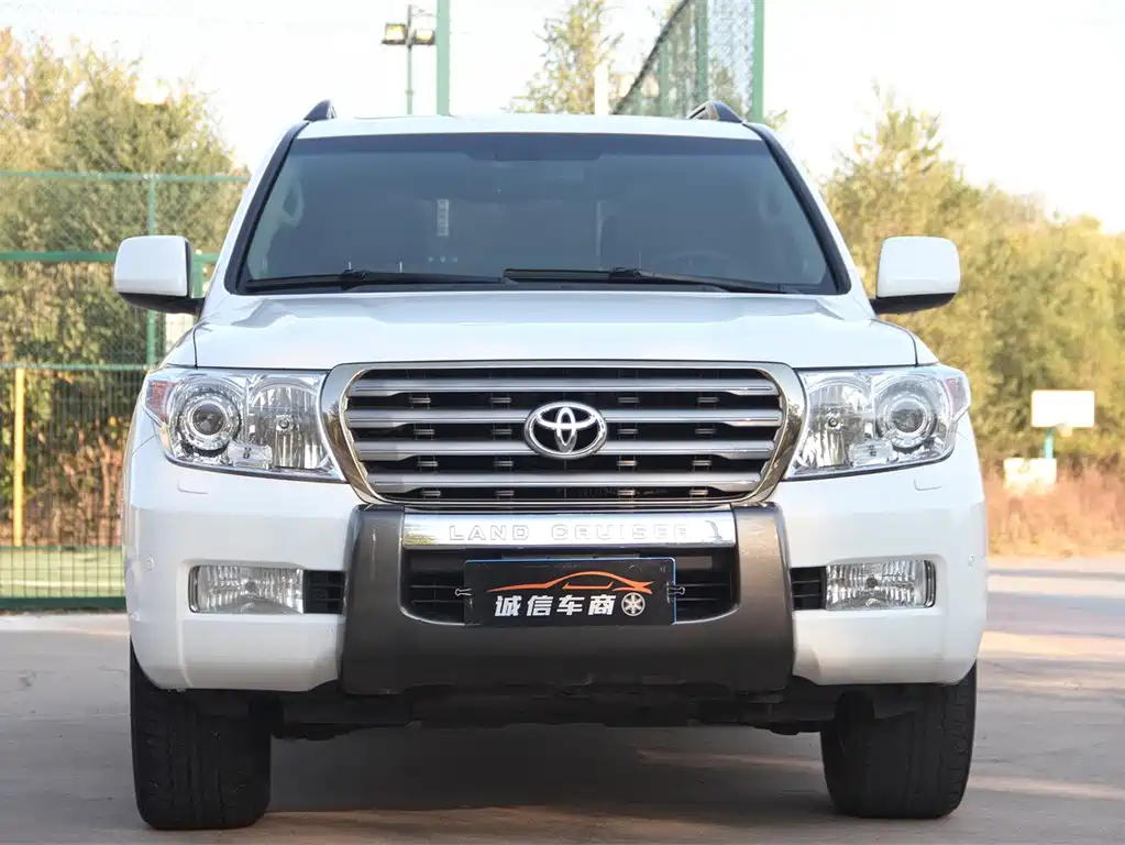Toyota Land Cruiser 2010 — фото 2