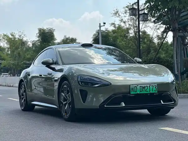 Xiaomi SU7 2024