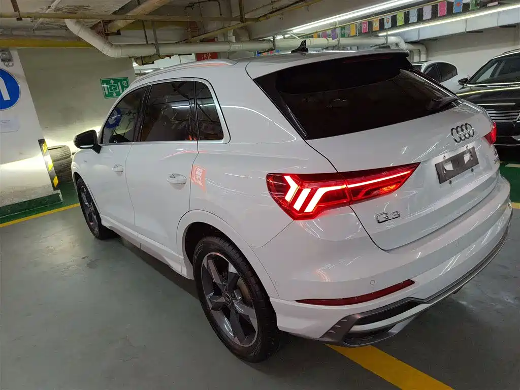 Audi Q3 2022 — фото 23