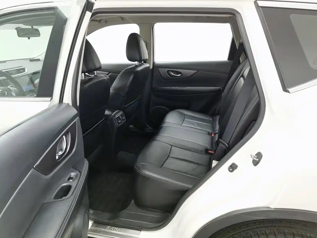 Nissan X-Trail 2015 — фото 15