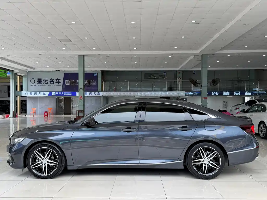 Honda Accord 2023 — фото 15