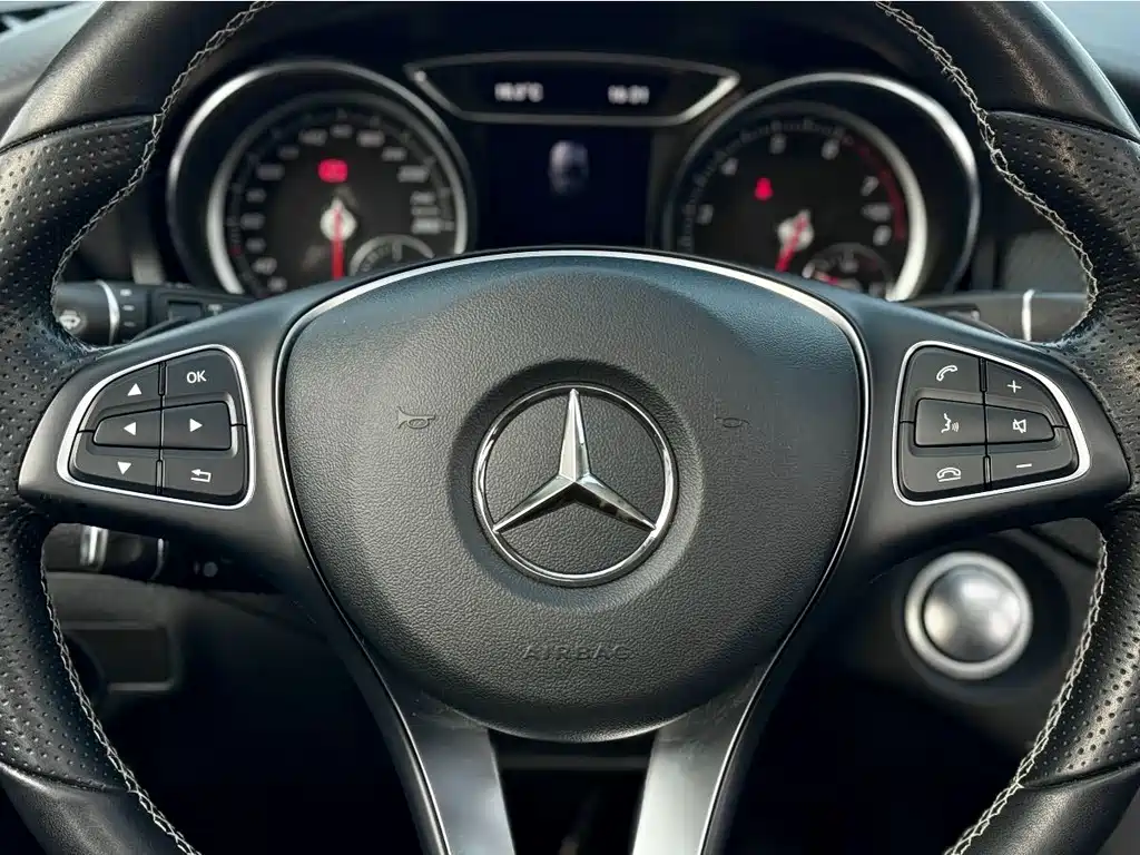 Mercedes-Benz GLA 2018 — фото 17