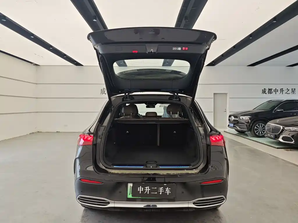 Mercedes-Benz EQE SUV 2025