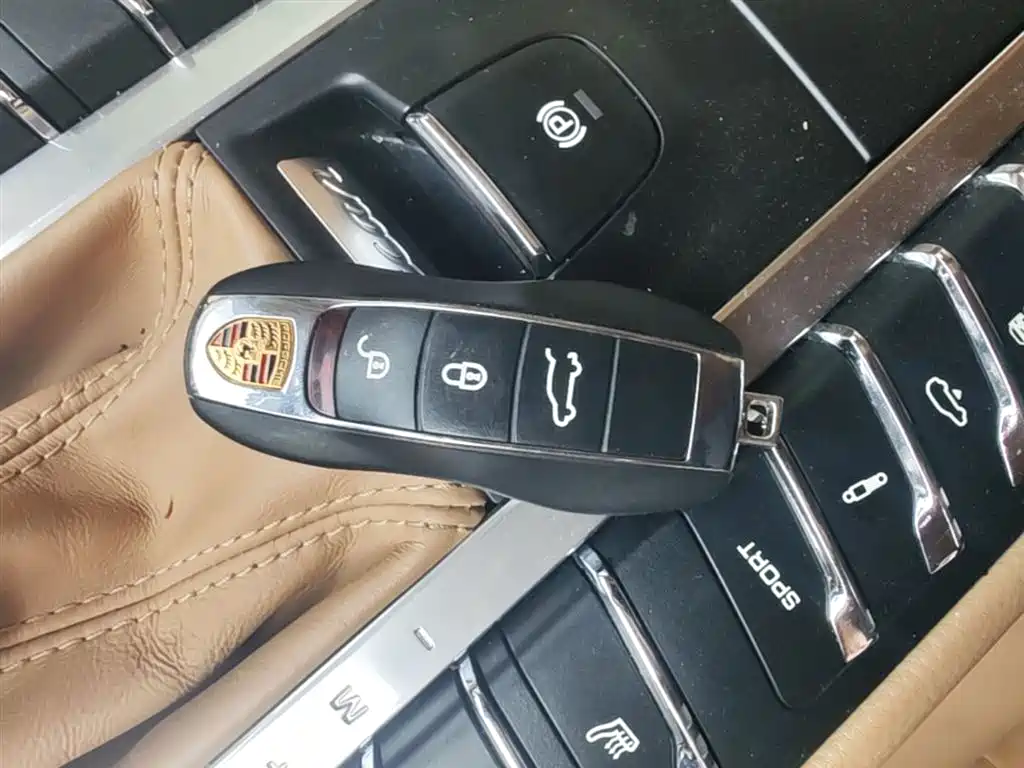 Porsche Macan 2015 — фото 9