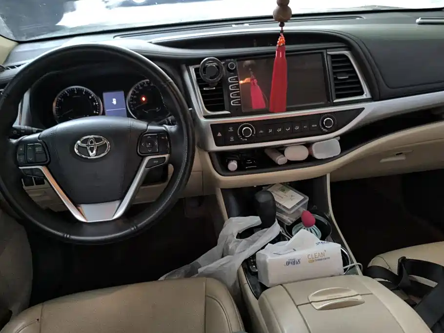 Toyota Highlander 2020 — фото 12