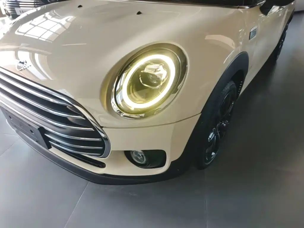 MINI Clubman 2020 — фото 24