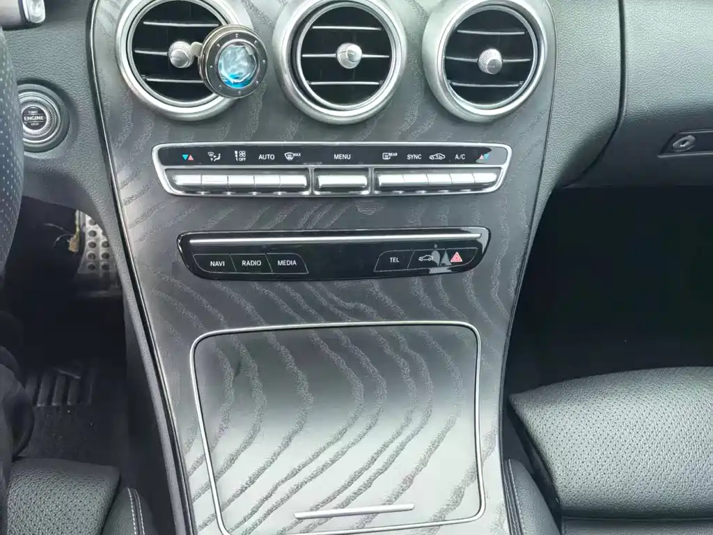 Mercedes-Benz C-Class 2020 — фото 10