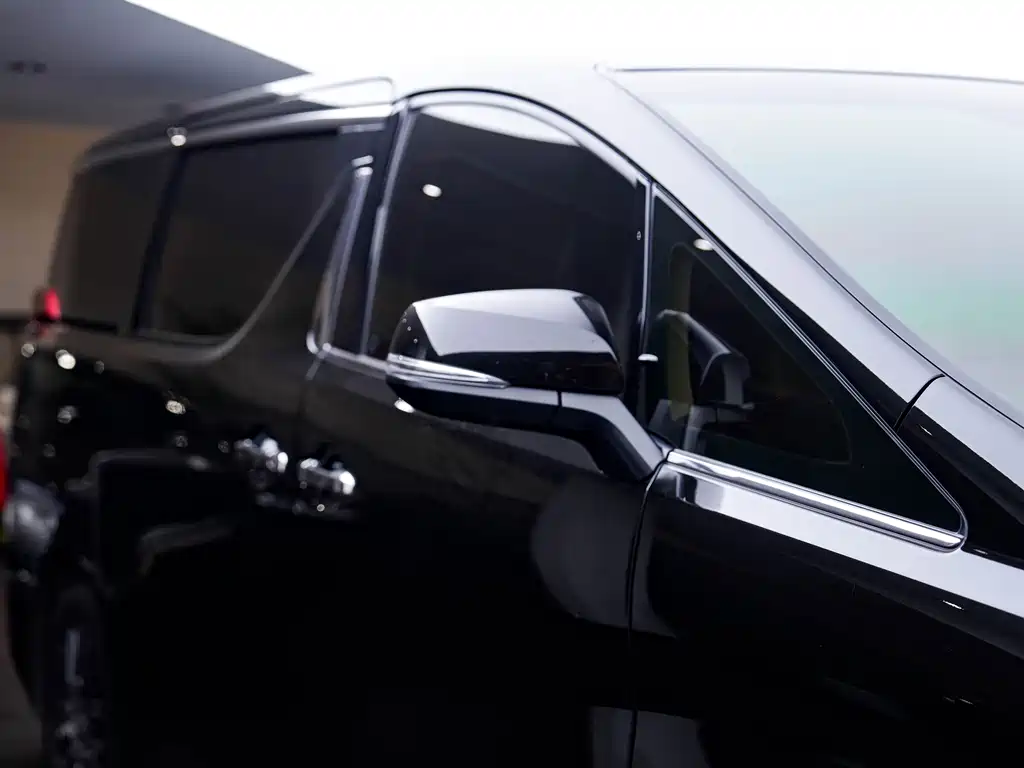 Toyota Alphard 2017 — фото 8