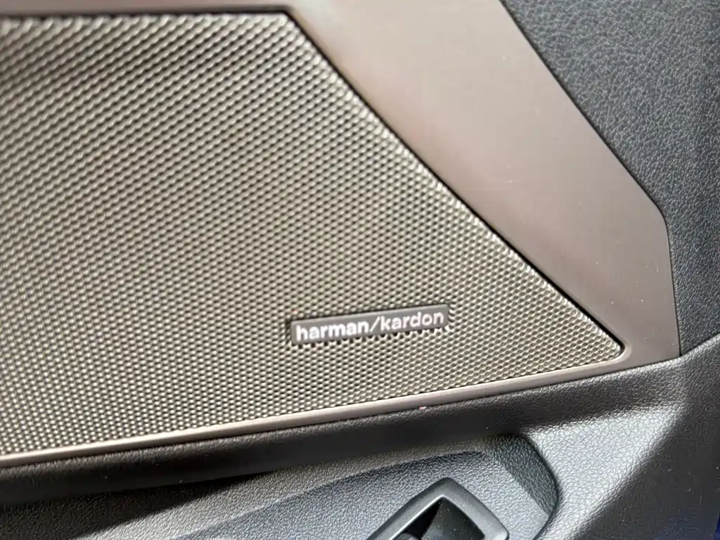 BMW 3 Series 2021 — фото 9