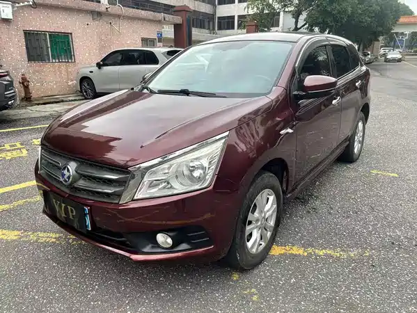 Venucia T70 2015