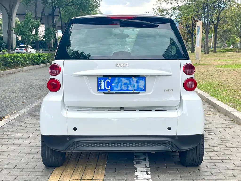 smart Fortwo 2015 — фото 15