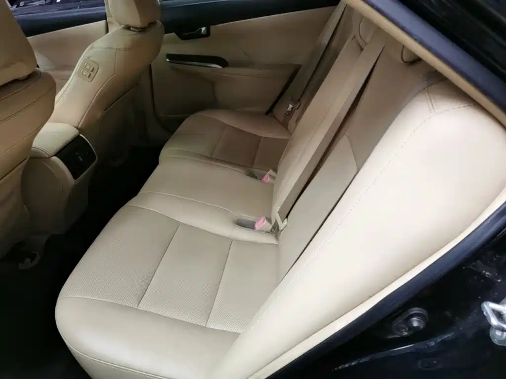 Toyota Camry 2015 — фото 17